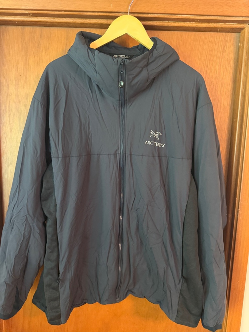 Arc'teryx Men’s Beta LT XXL. Navy
